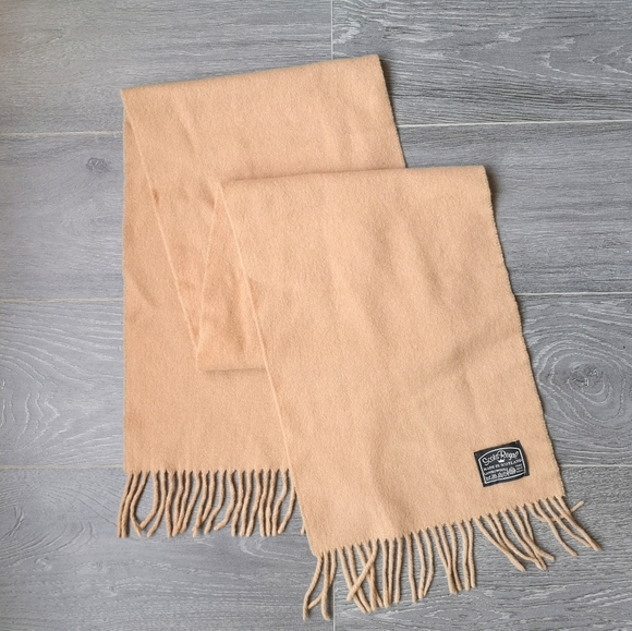 Lambswool Scarf - Picture 2 of 3